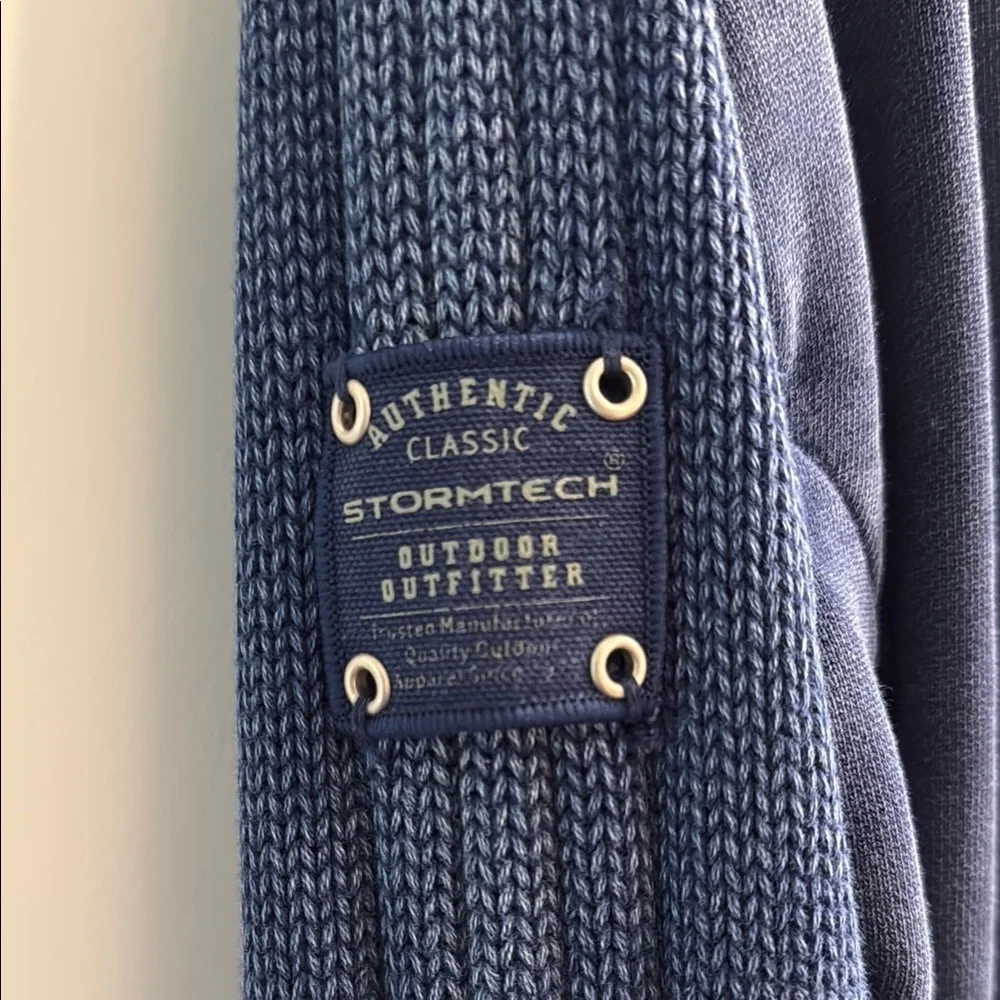 Stormtech Men's Blue Sweater sz l